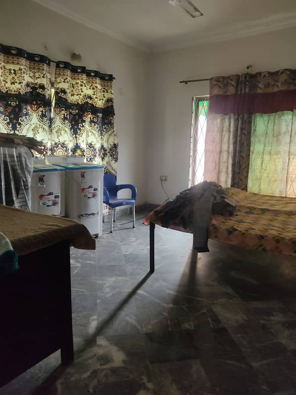 10 marla upper portion available for rent in Saeed colony 3