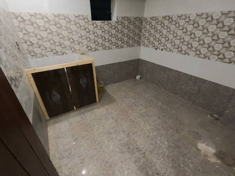 In Karachi You Can Find The Perfect Corner Flat For sale 4