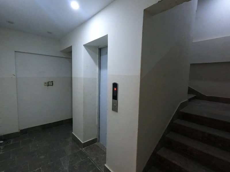 In Karachi You Can Find The Perfect Corner Flat For sale 17