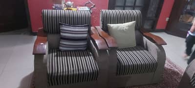 5 seater used sofa without chusions
