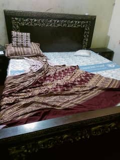 Bed set for sale urgent with new matress