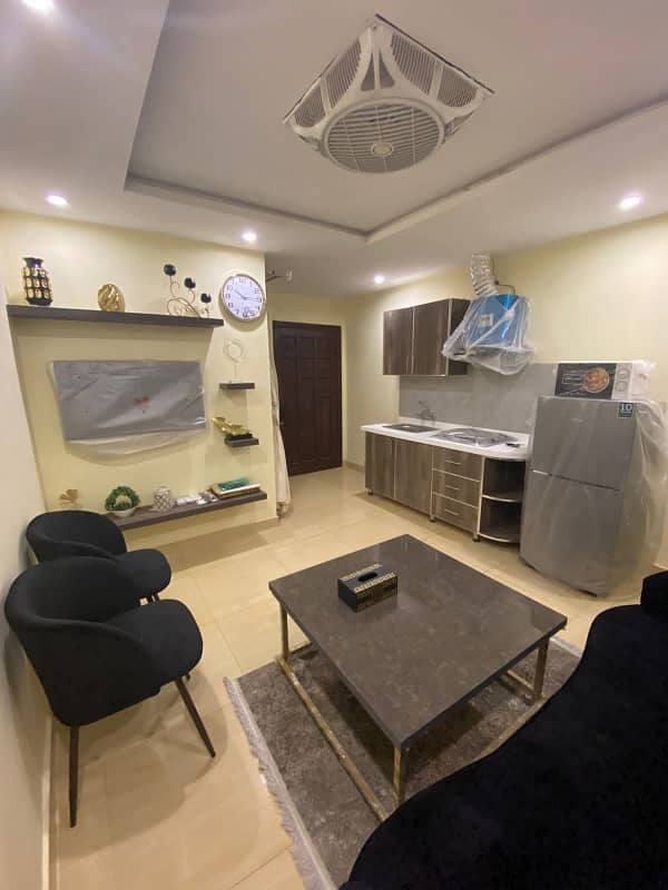 1 bed daily basis laxusry apartmen short stay t available for rent in bahria town 0