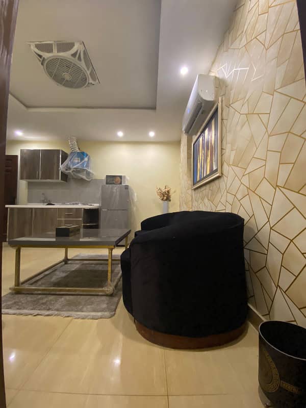 1 bed daily basis laxusry apartmen short stay t available for rent in bahria town 2