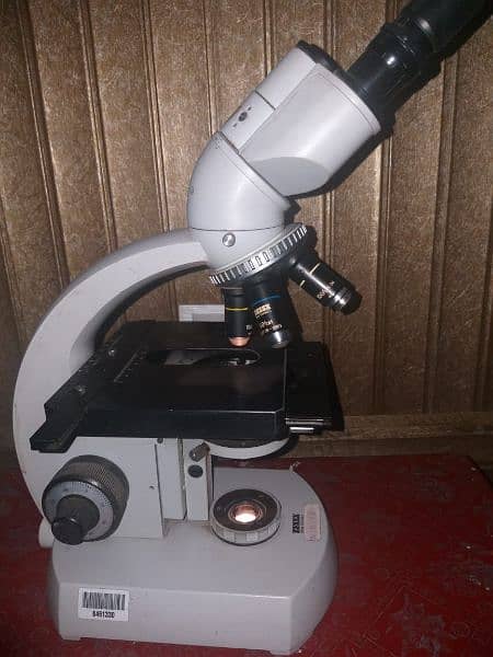 microscope and other lab items 0