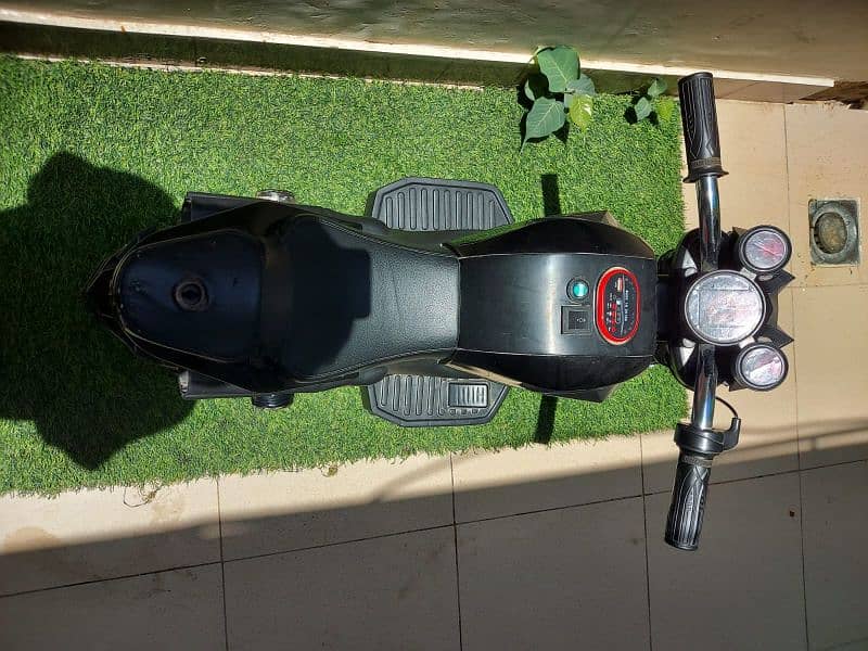 Battery Power Bike (kids) Perfect Condition 2