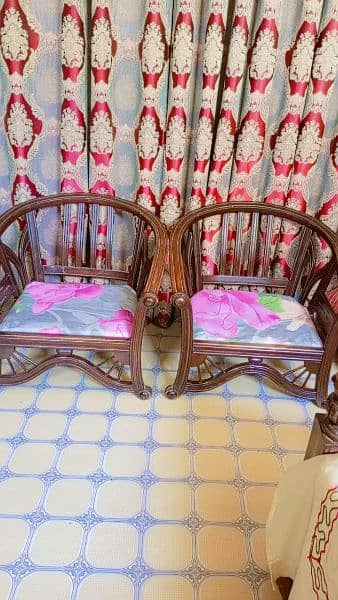 Sofa Chairs with table for Sale 0