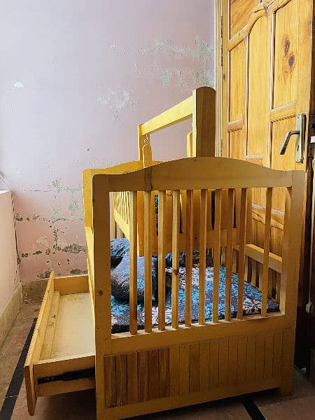 babycot new condition 2