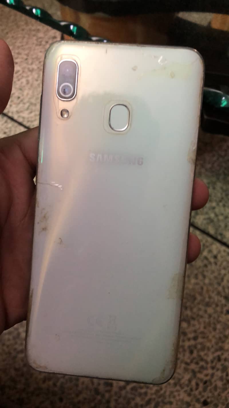 Samsung a30 4/64 1
