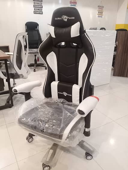 Gaming Chair/Gaming Chair with Footrest 2
