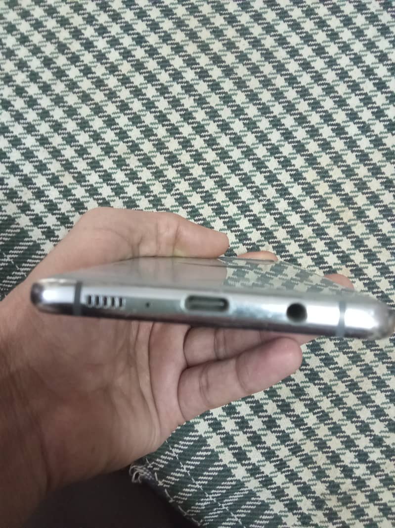 Samsung Galaxy S10 Plus5g PTA Approved Pannel And Back Broken 2