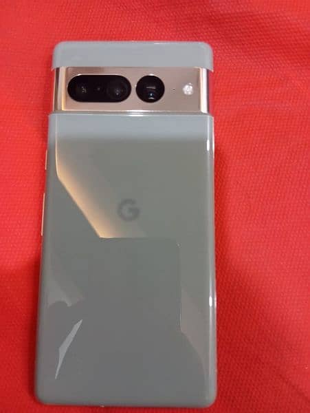 google pixel 12/512 10/10 condition with charger 1