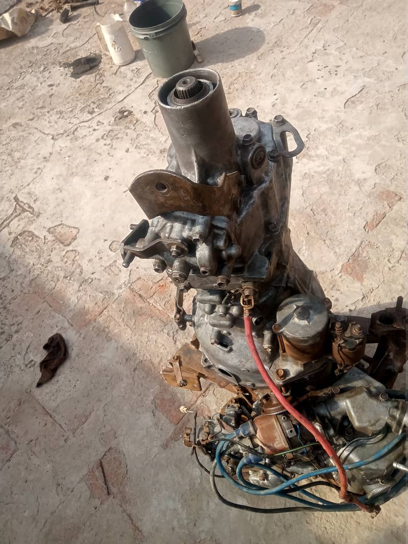 4 Cylinder 1000cc Engine gear 7