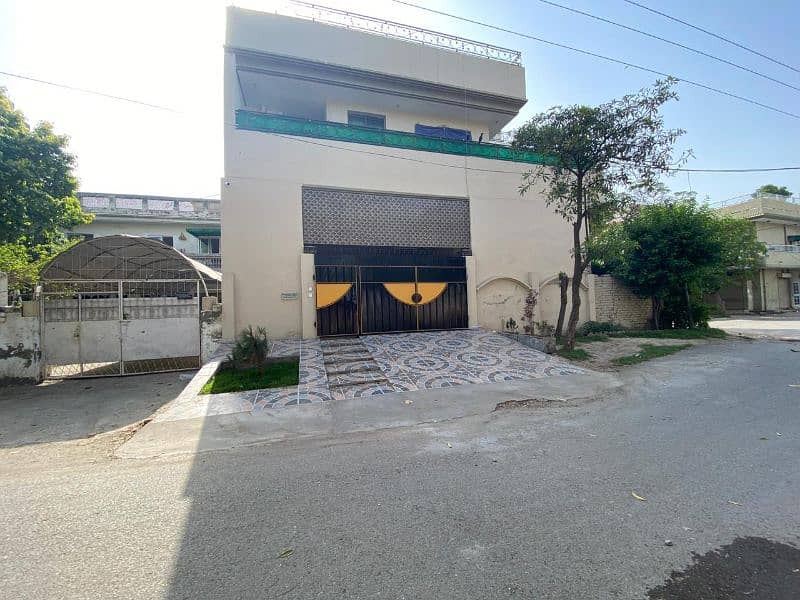 8 Marla corner triple story house for sale in saddar cantt top road 0
