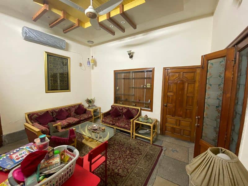 8 Marla corner triple story house for sale in saddar cantt top road 6