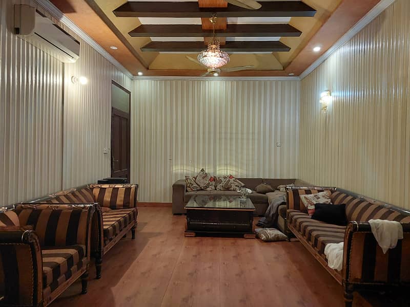 10 Marla House For Sale In Johar Town Gated Area 6 Bed 2 TVL 2 Kitchen 3 Car Parking Space 1