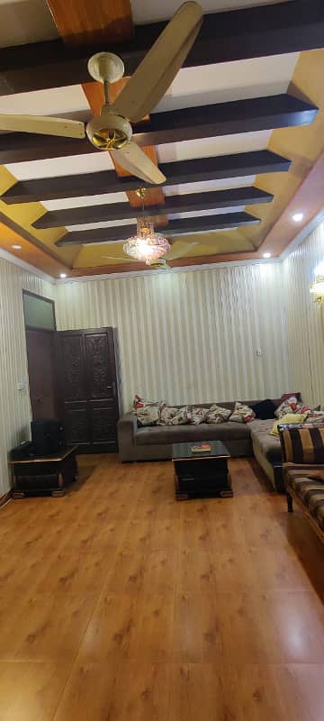 10 Marla House For Sale In Johar Town Gated Area 6 Bed 2 TVL 2 Kitchen 3 Car Parking Space 18