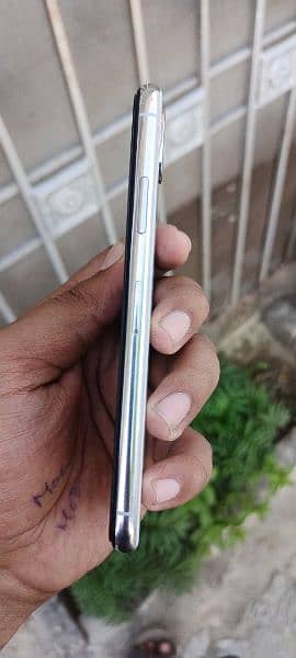 iphone x 256gb 97btry helth face id issue. lush condation. 03189498421 2