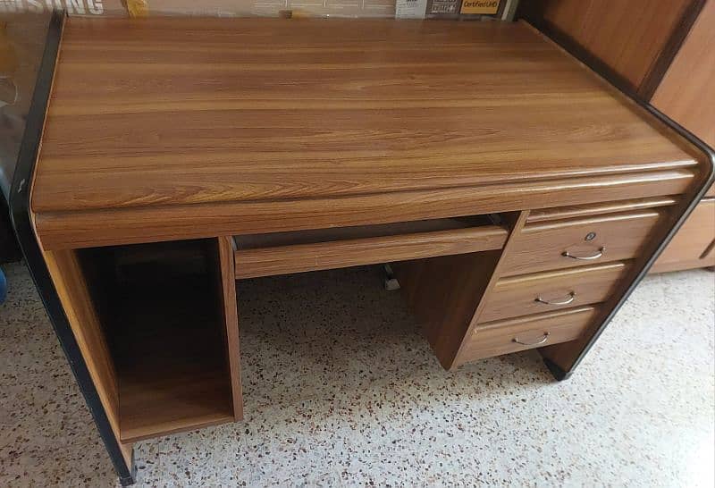 Computer Table for Sale 0