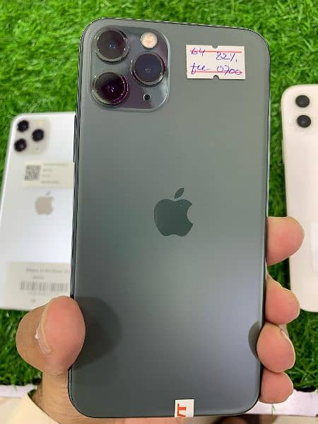 Iphone 11 64gb factory unlocked PTA Approved 5