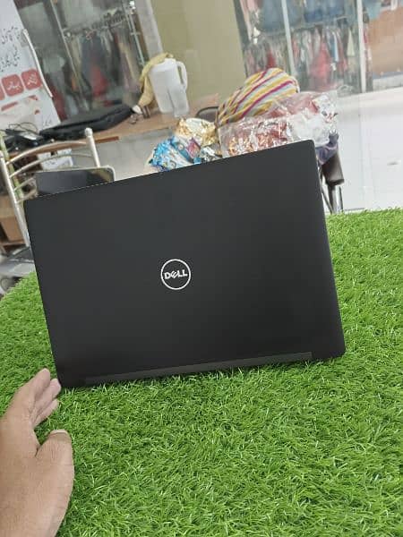 DELL Core i5 7th Gen laptop in very atteactive price. 1