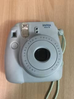Polaroid Camera: Fujifilm Instax Mini 8