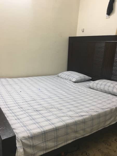 King Sized Bed for sale 0