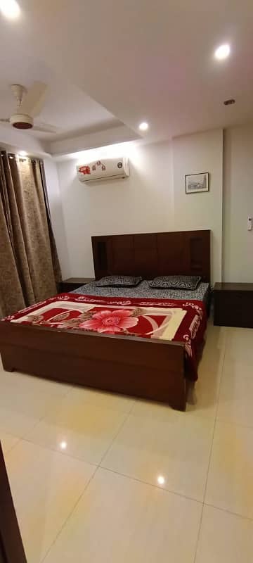 One bed Luxury appartment on daily basis for rent in bahria town Lahor 4