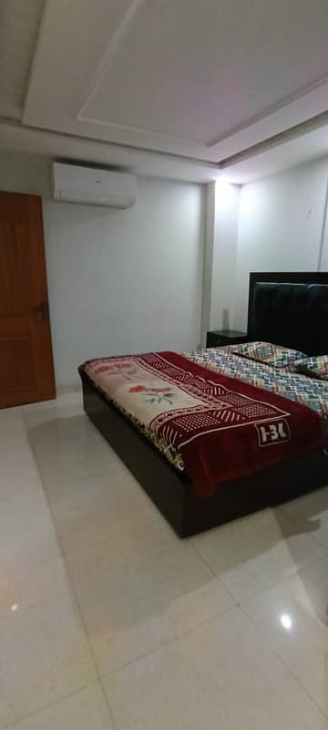 One bed Luxury appartment on daily basis for rent in bahria town Lahor 6