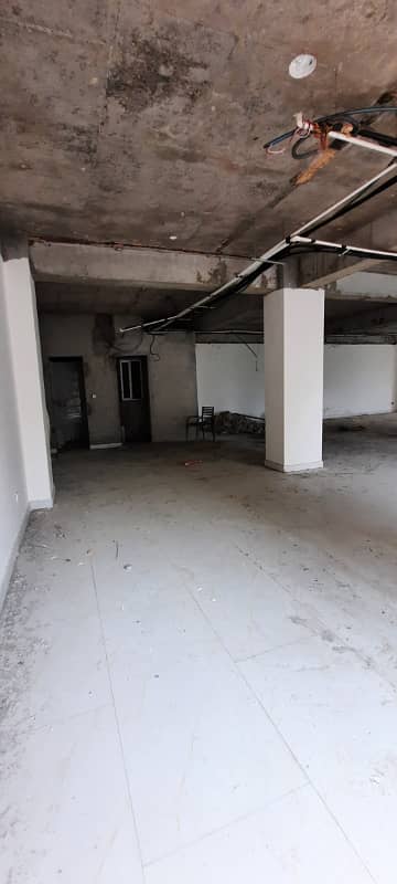 floor available on rent 5