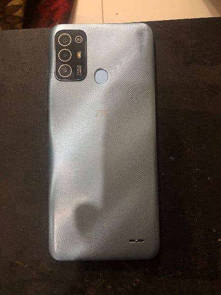 ZTE blade A52 good condition (4 ram) 64 memory with full box. 1