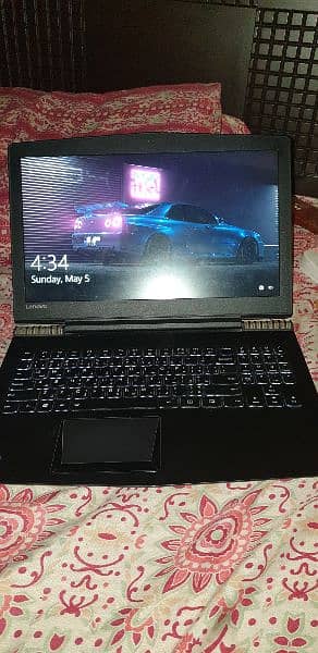Gaming laptop Legion Y520 1