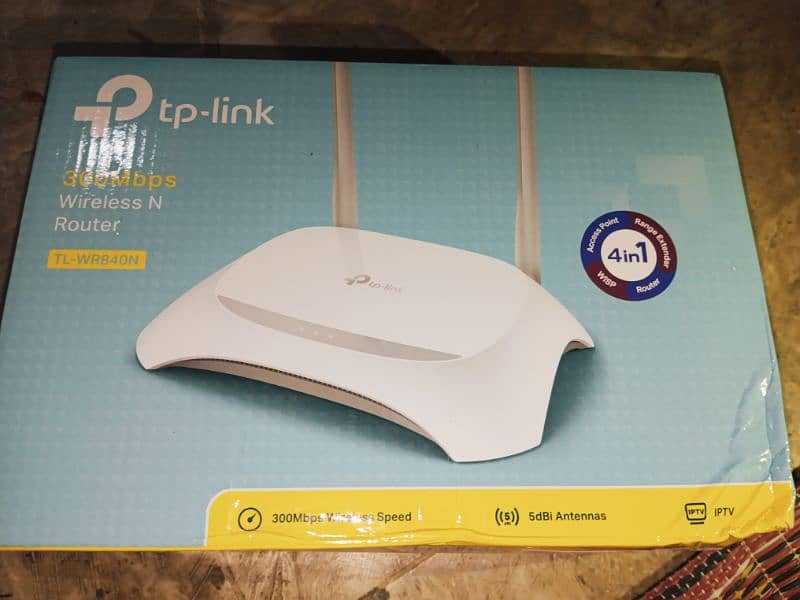 TP-Link router Slightly used just like new with net wire one bundle 5