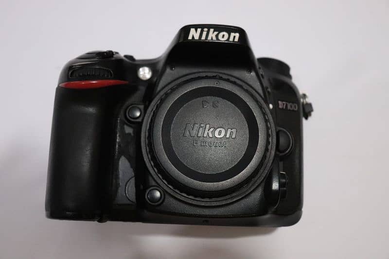 Nikon D7100 Professional DSLR 8