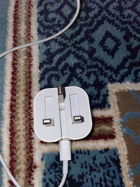 apple orignal charger with cable 20 wolt 3