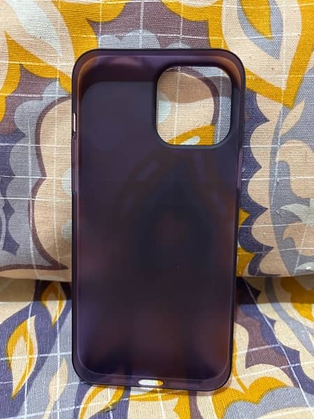 iphone 13 pro max  all 4 case is 2200 Rs 3