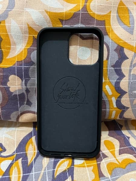 iphone 13 pro max  all 4 case is 2200 Rs 7