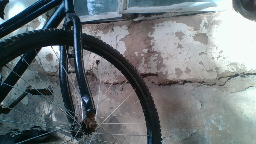 imported bicycle used secendend best cendition 9