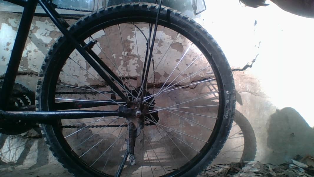 imported bicycle used secendend best cendition 10