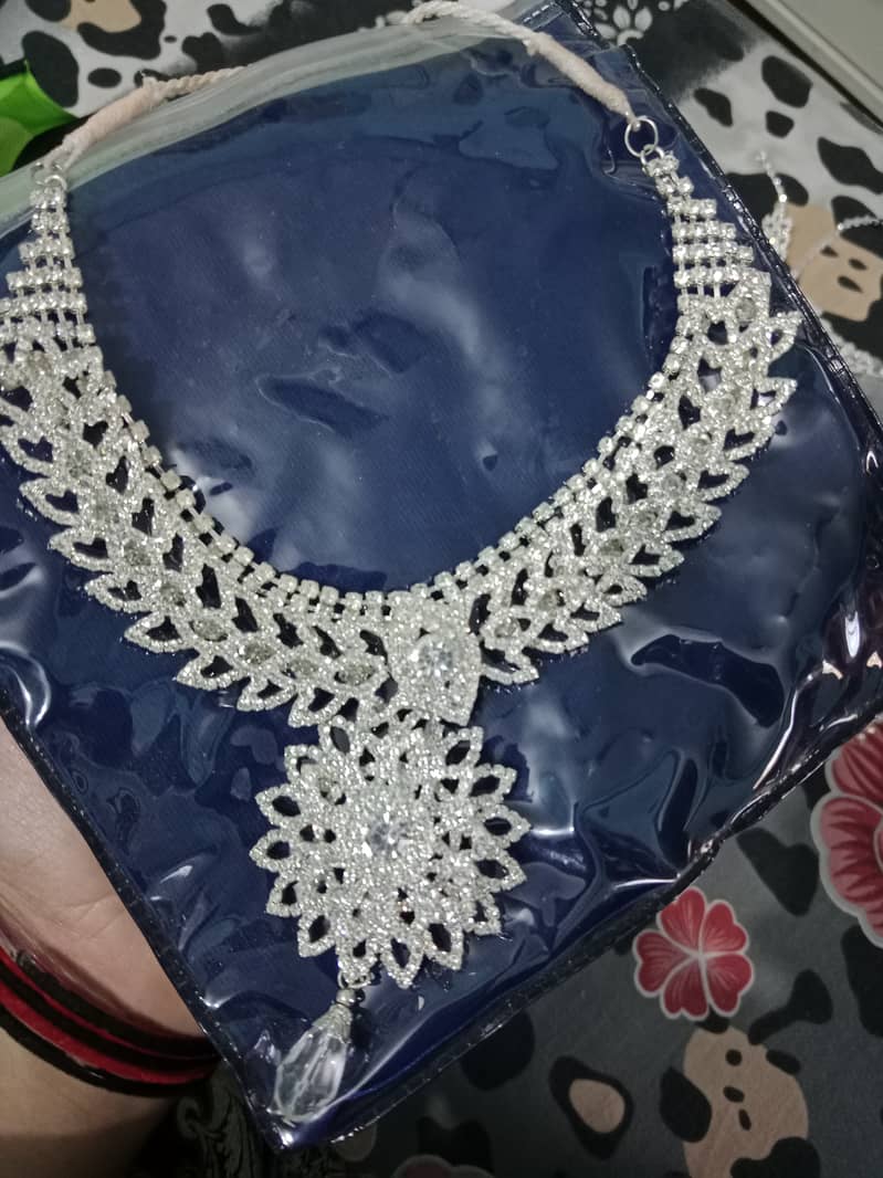 Heavy necklace set 2