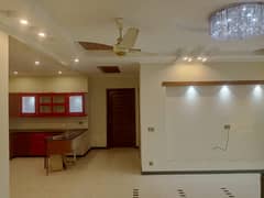 1 KANAL BEAUTIFUL LOCATION UPPER PORTION AVAILABLE FOR RENT SECTOR C BAHRIA TOWN LAHORE10 MARLA BEAUTIFUL LOCATION LOWER PORTION AVAILABLE FOR RENT SECTOR C BAHRIA TOWN LAHORE