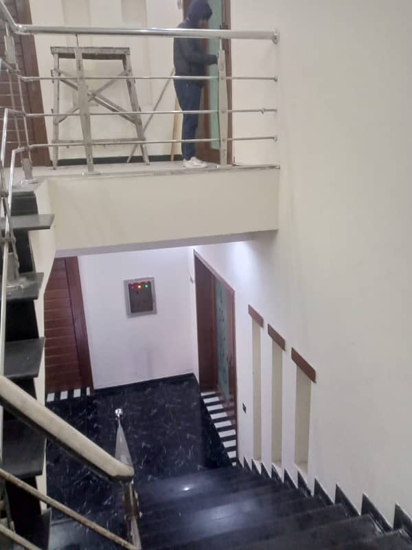 1 KANAL BEAUTIFUL LOCATION UPPER PORTION AVAILABLE FOR RENT SECTOR C BAHRIA TOWN LAHORE10 MARLA BEAUTIFUL LOCATION LOWER PORTION AVAILABLE FOR RENT SECTOR C BAHRIA TOWN LAHORE 5