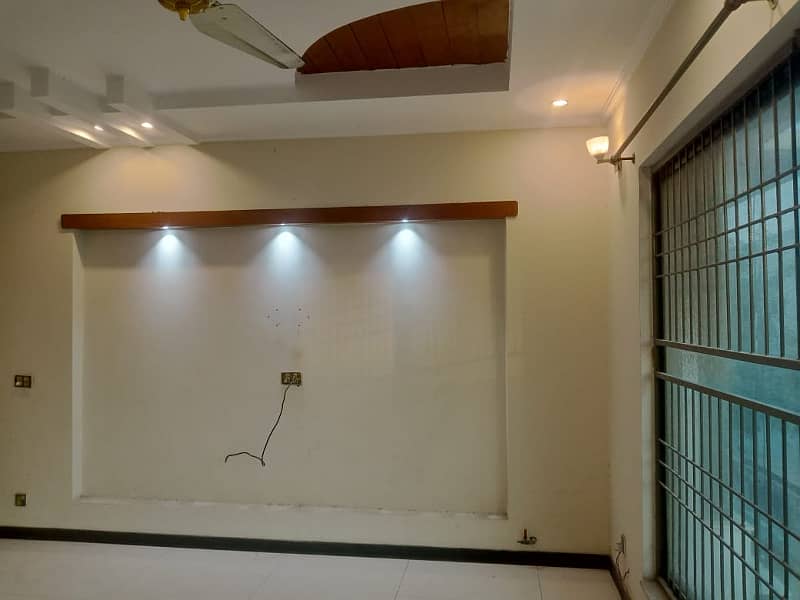 1 KANAL BEAUTIFUL LOCATION UPPER PORTION AVAILABLE FOR RENT SECTOR C BAHRIA TOWN LAHORE10 MARLA BEAUTIFUL LOCATION LOWER PORTION AVAILABLE FOR RENT SECTOR C BAHRIA TOWN LAHORE 21