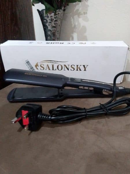 Salonsky brand hair straightener 1