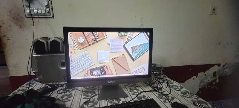 All in One Desktop for sale Core i5, 5th generation 1