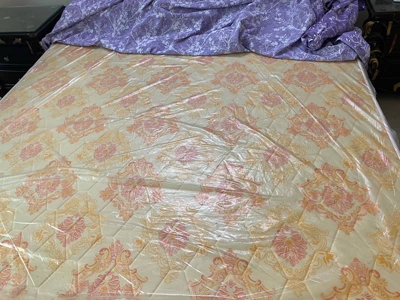 double bed matress for sale condition 10 by 10 2 year used 0