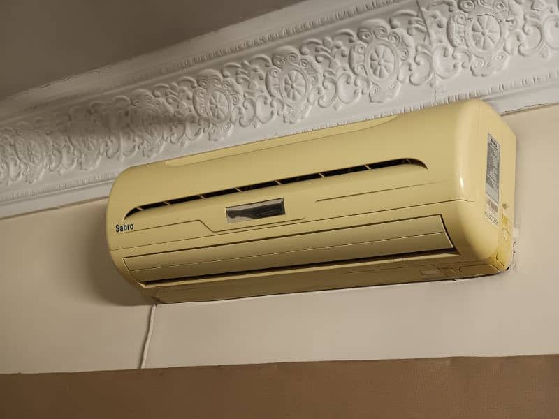 SABRO split Air conditioner 1 ton, slightly used 0