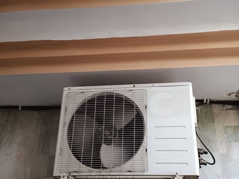 SABRO split Air conditioner 1 ton, slightly used 4