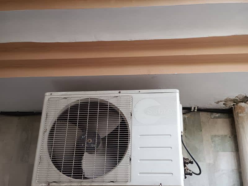 SABRO split Air conditioner 1 ton, slightly used 5