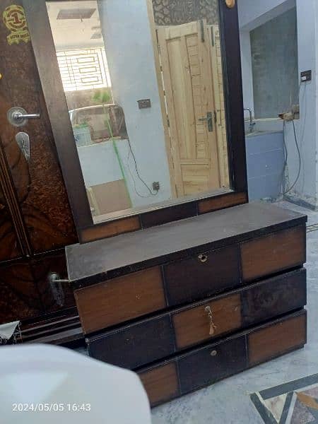 Dressing Table for sale 0