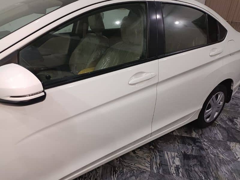 Honda City 2022 model for sale in excellent condition 2